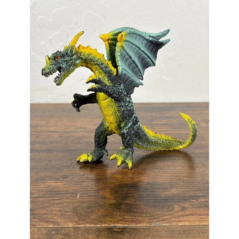 Toy Major Trading Co 2007 Dark Dragon Green Yellow Fantasy Figure WM 2207 4.5in